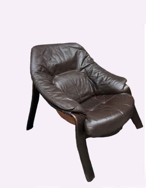 lounge-chair-fauteuil-Ake Fribytter-Jim Myrstad-Oddvin Rykken-Ingmar Relling-Sigurd Ressell-brutalist